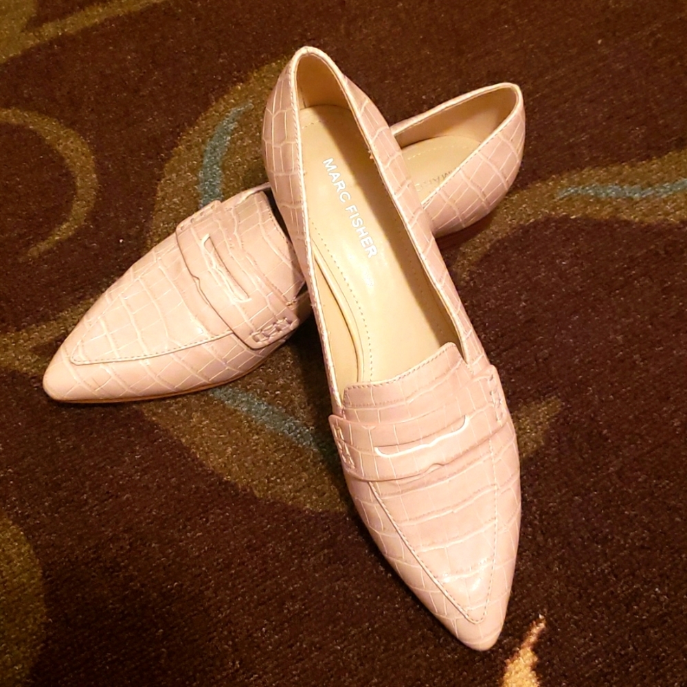 MARC FISHER LADIES FLATS